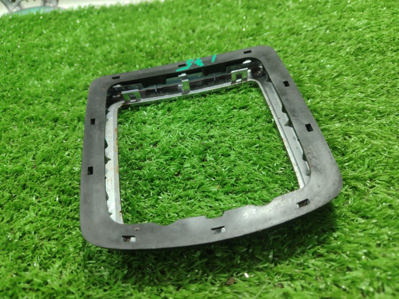 Накладка центральной консоли Ford FOCUS 2