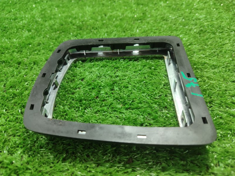 Накладка центральной консоли Ford FOCUS 2