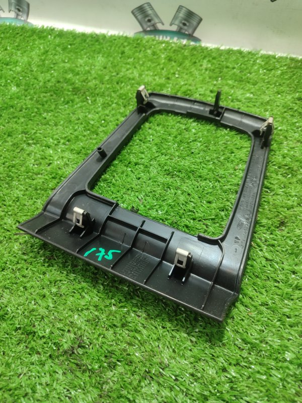 Накладка в салоне Ford FOCUS 2