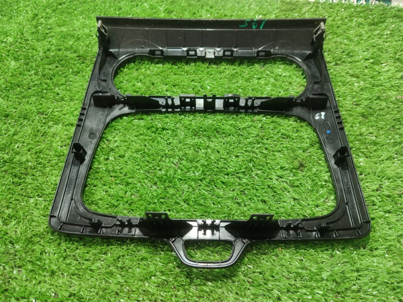 Рамка магнитолы Ford FOCUS 2