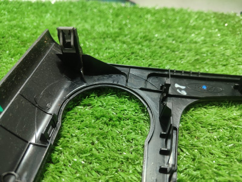 Рамка магнитолы Ford FOCUS 2