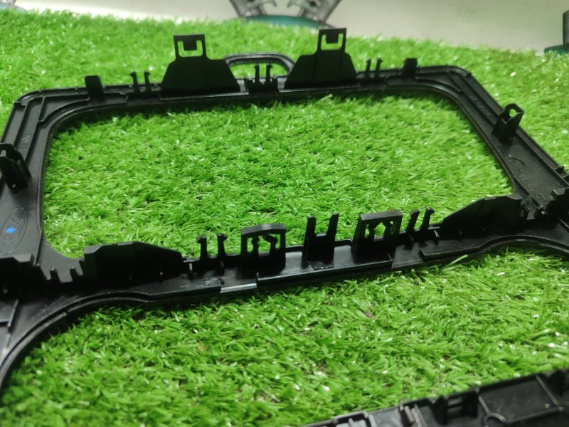 Рамка магнитолы Ford FOCUS 2