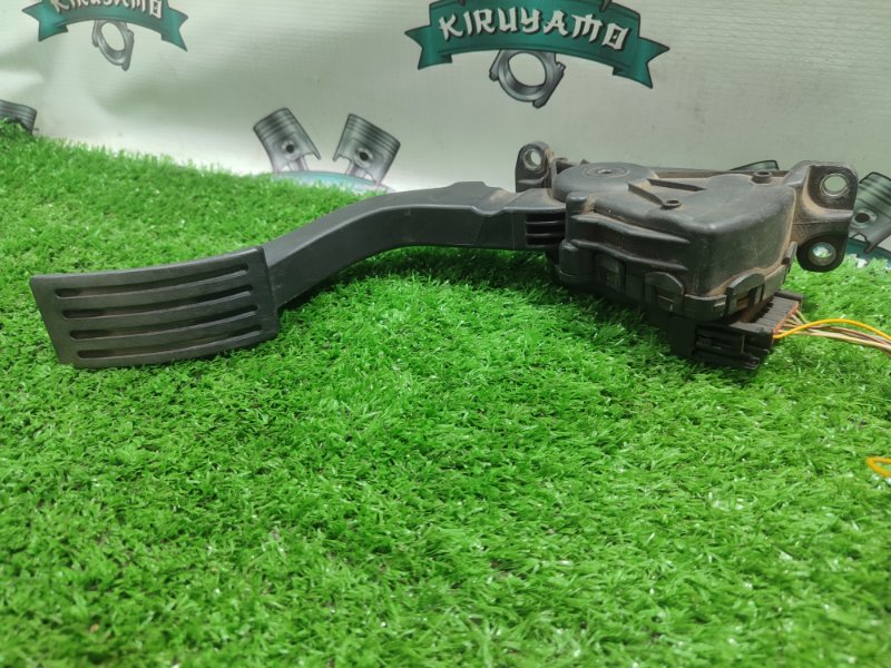 Педаль газа Ford FOCUS 2