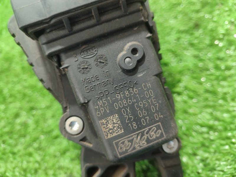 Педаль газа Ford FOCUS 2