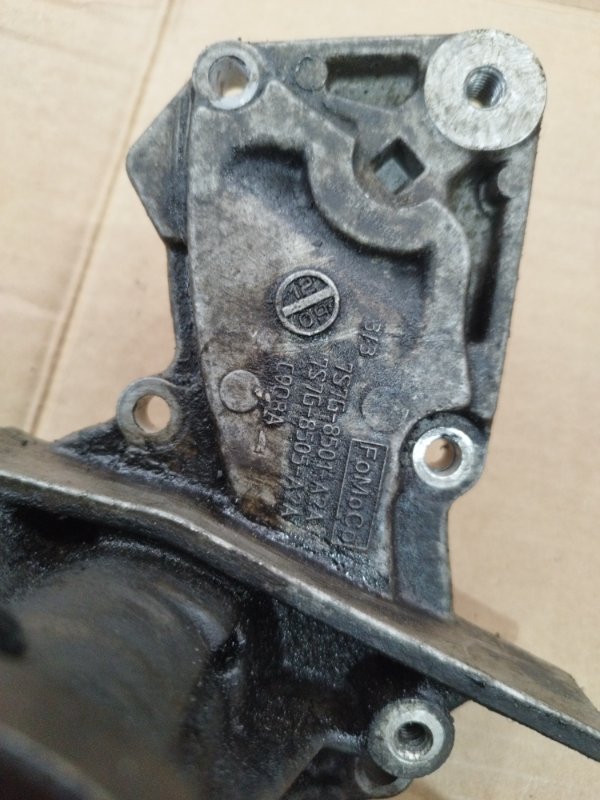 Помпа Ford FOCUS 2