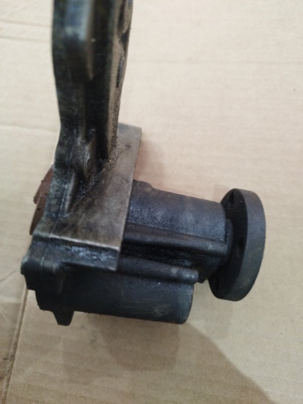 Помпа Ford FOCUS 2