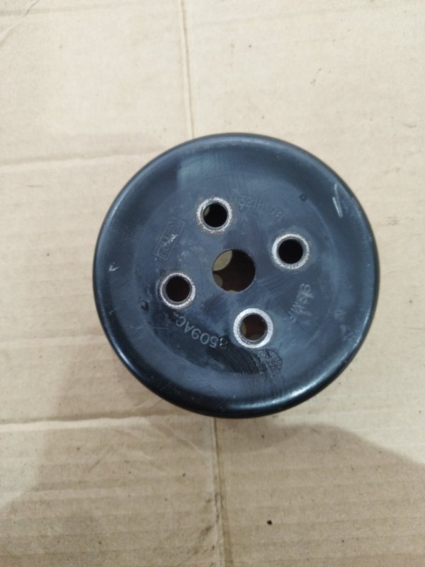 Шкив помпы Ford FOCUS 2