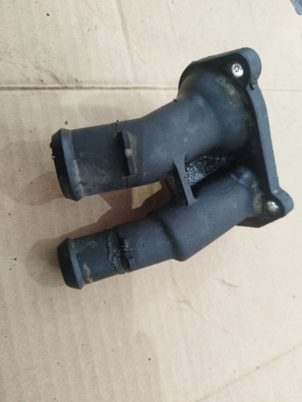 Корпус термостата Ford FOCUS 2