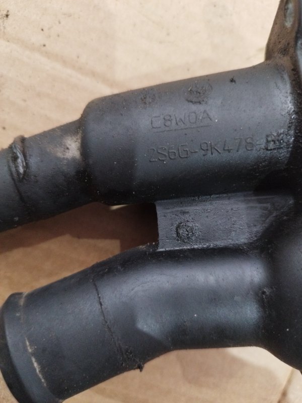 Корпус термостата Ford FOCUS 2