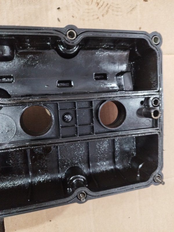 Крышка головки блока цилиндров Ford FOCUS 2