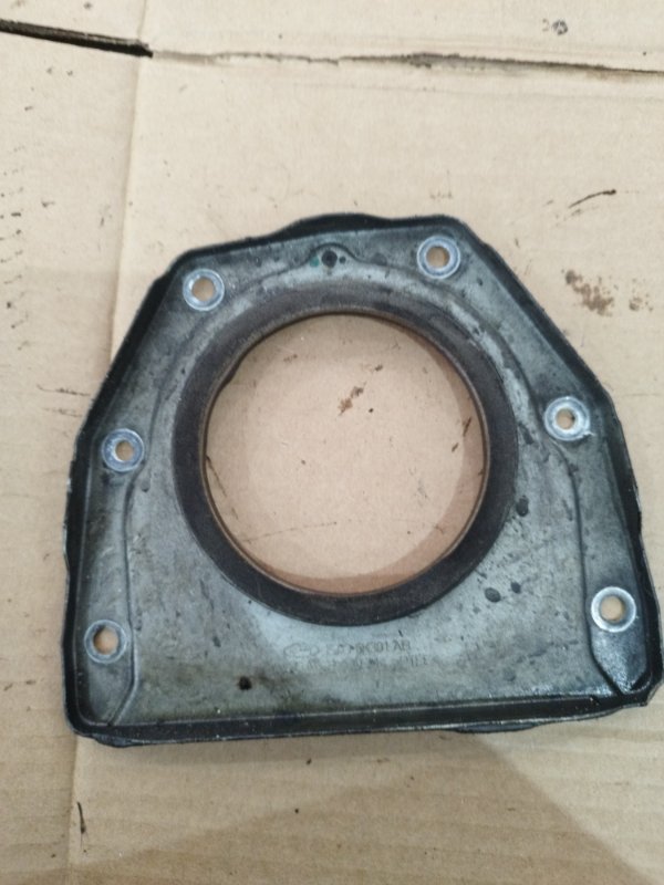 Крышка коленвала Ford FOCUS 2