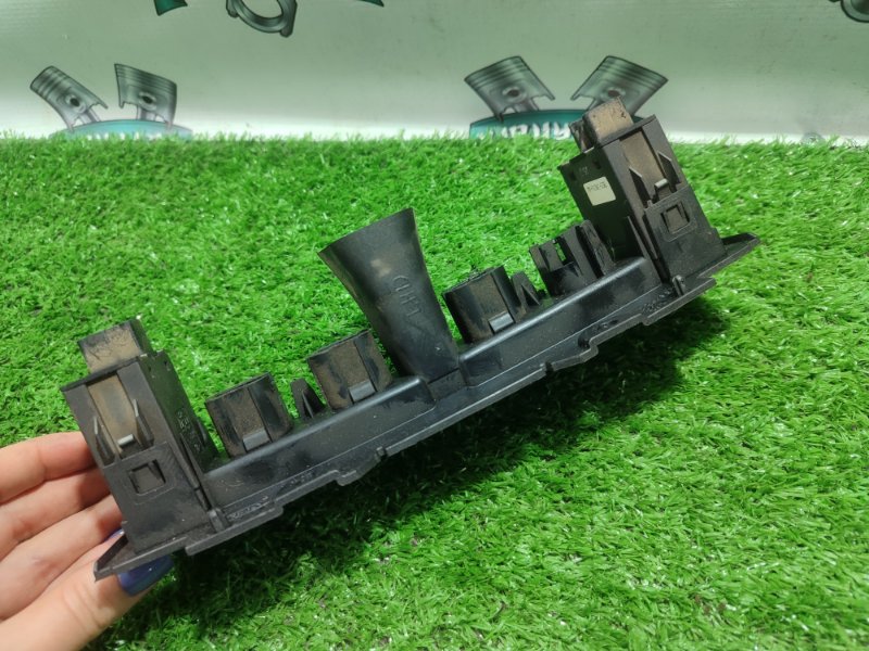 Блок управления подогревом сидений Ford FOCUS 2