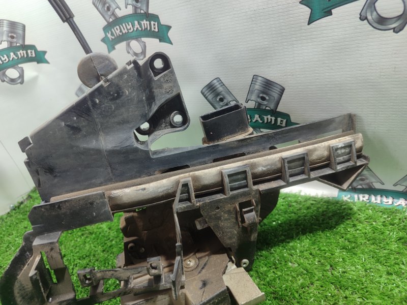 Замок боковой двери Ford FOCUS 2