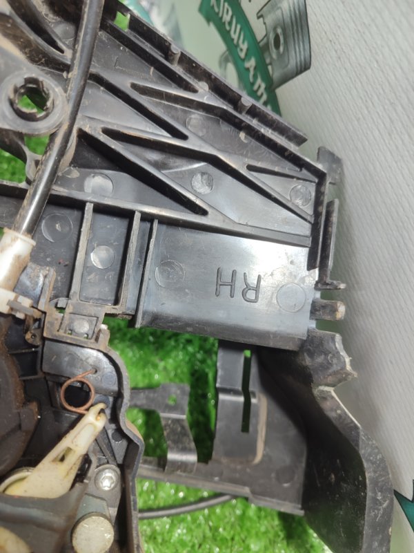 Замок боковой двери Ford FOCUS 2