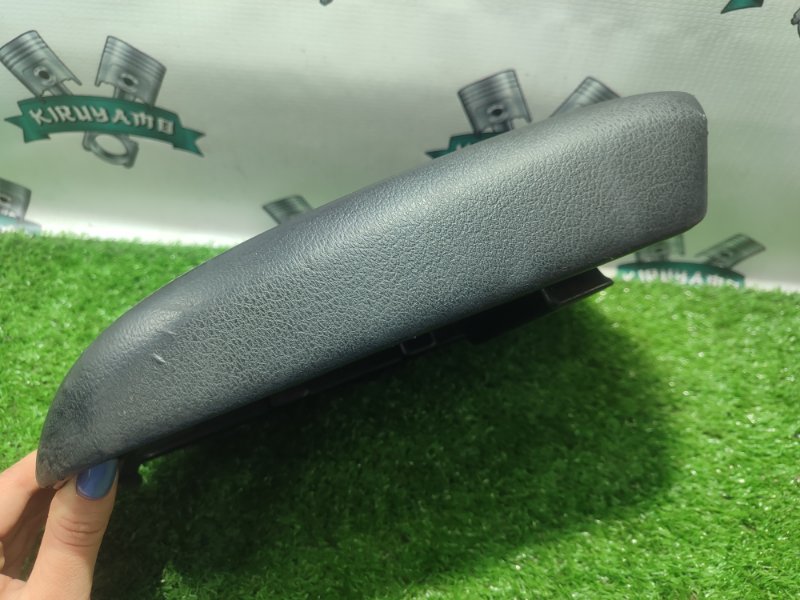 Подлокотник Ford FOCUS 2