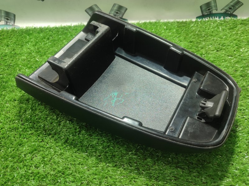 Подлокотник Ford FOCUS 2