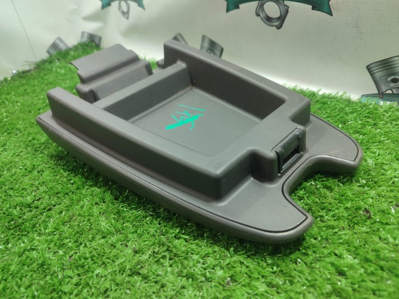 Подлокотник Ford FOCUS 2