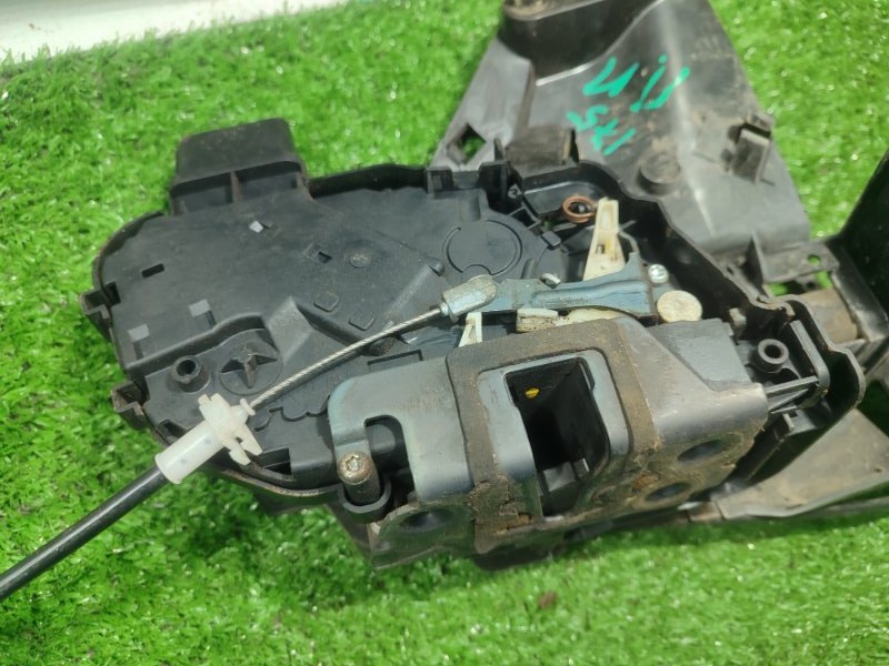 Замок боковой двери Ford FOCUS 2