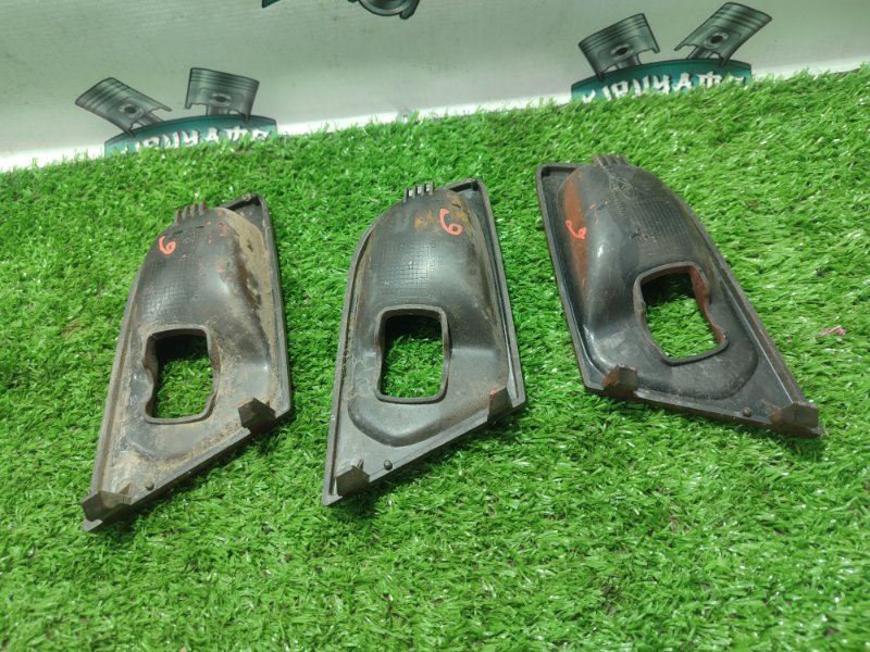 Накладка двери газ 31105 2006 105