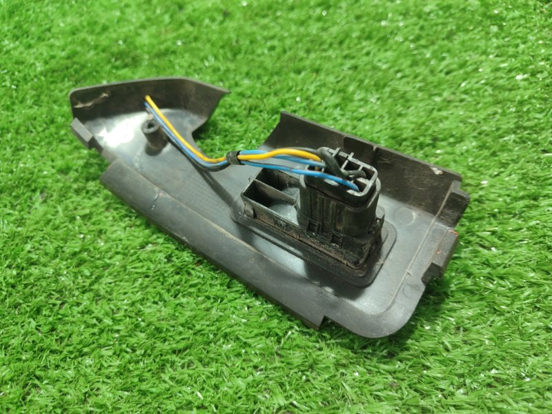 Кнопка стеклоподъемника газ 31105 2006 105