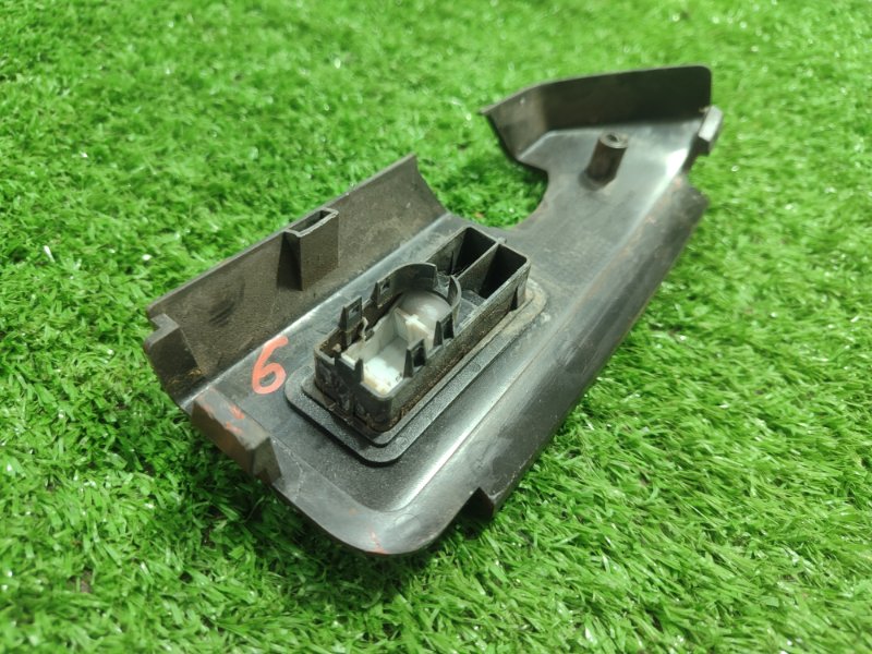 Кнопка стеклоподъемника газ 31105 2006 105