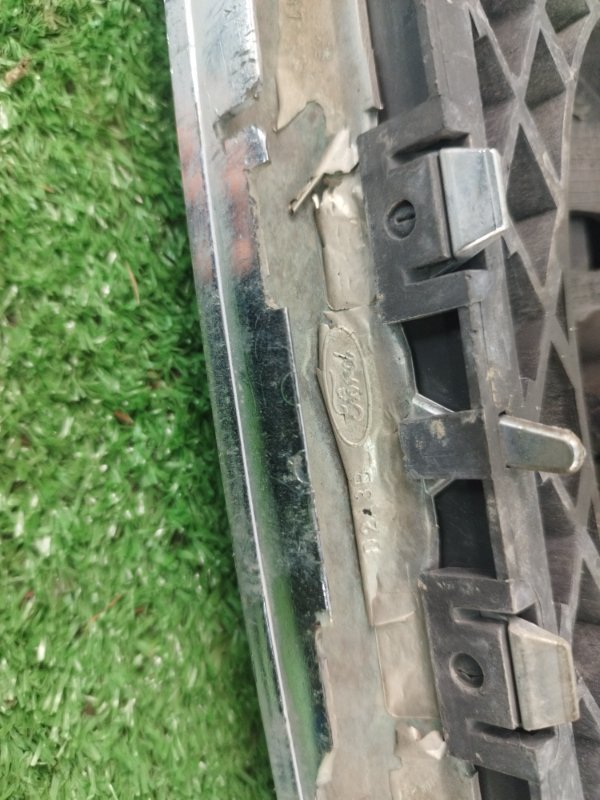 Решетка радиатора Ford FOCUS 2