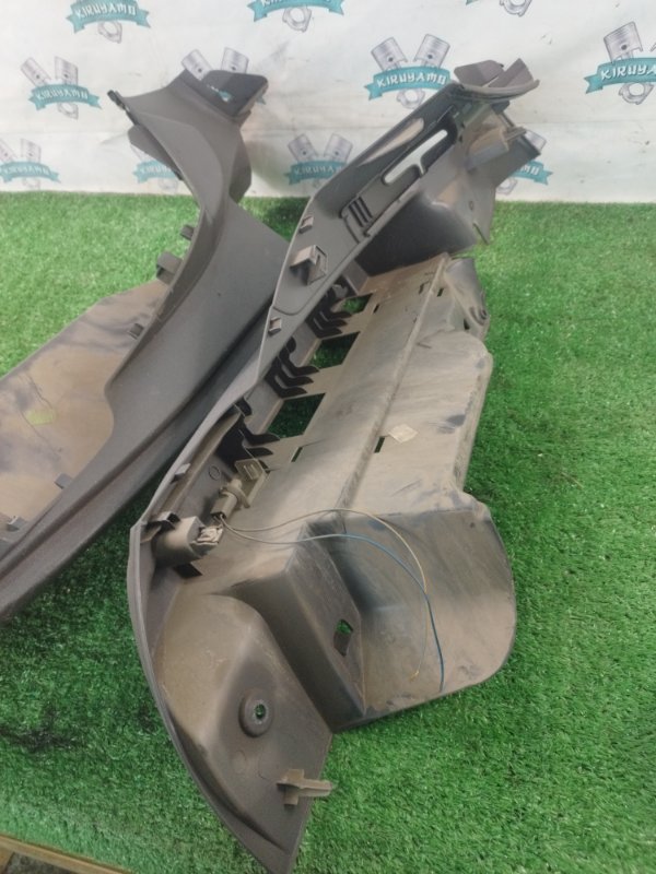 Полка багажника Ford FOCUS 2