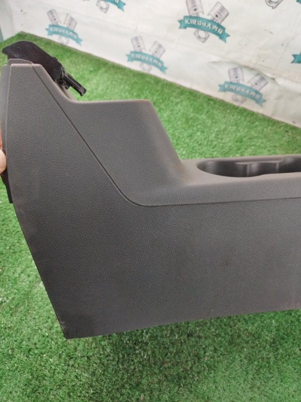 Консоль центральная Ford FOCUS 2