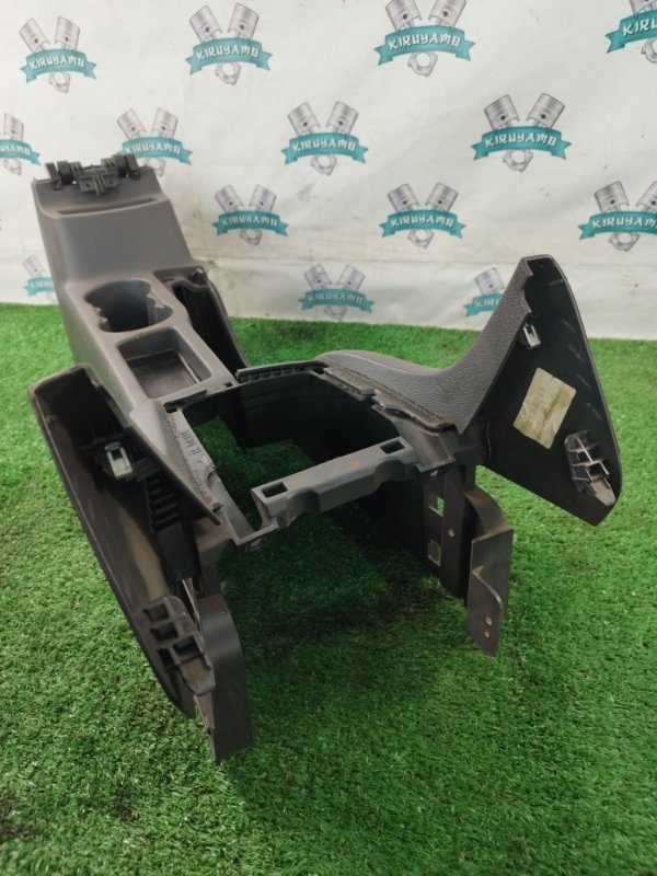 Консоль центральная Ford FOCUS 2