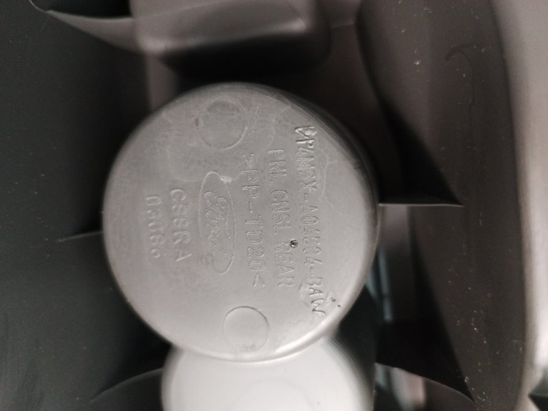 Консоль центральная Ford FOCUS 2