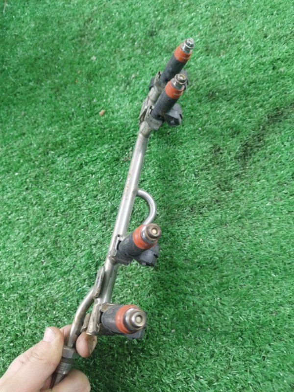 Топливная рейка лада калина 2007 11193