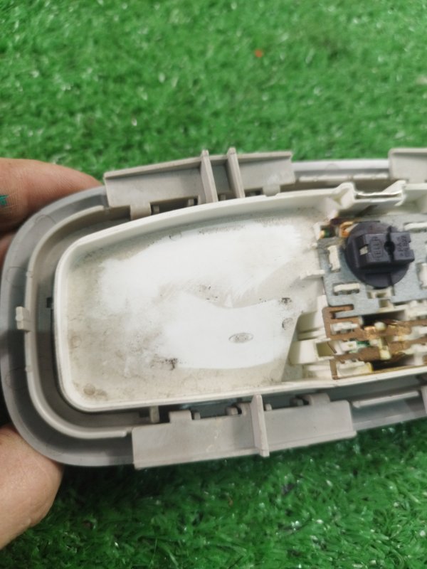 Плафон подсветки салона Ford FOCUS 2