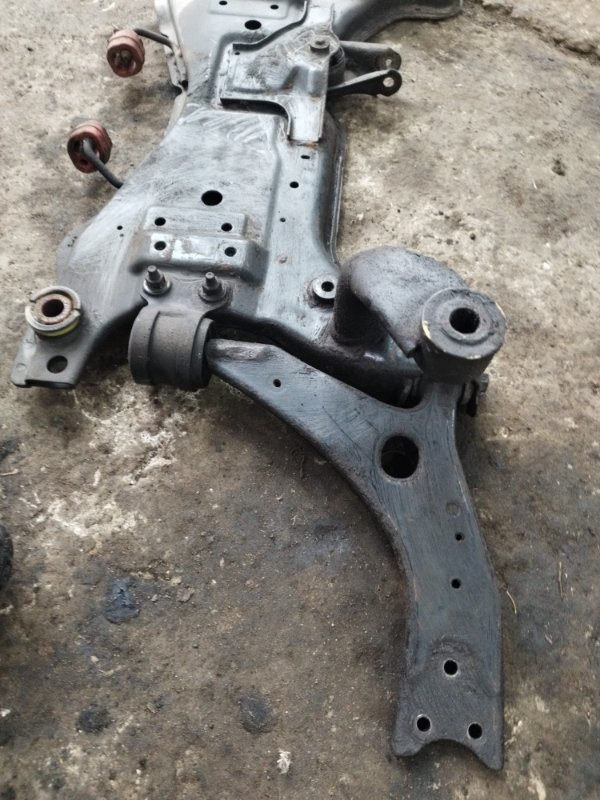 Балка подвески Ford FOCUS 2