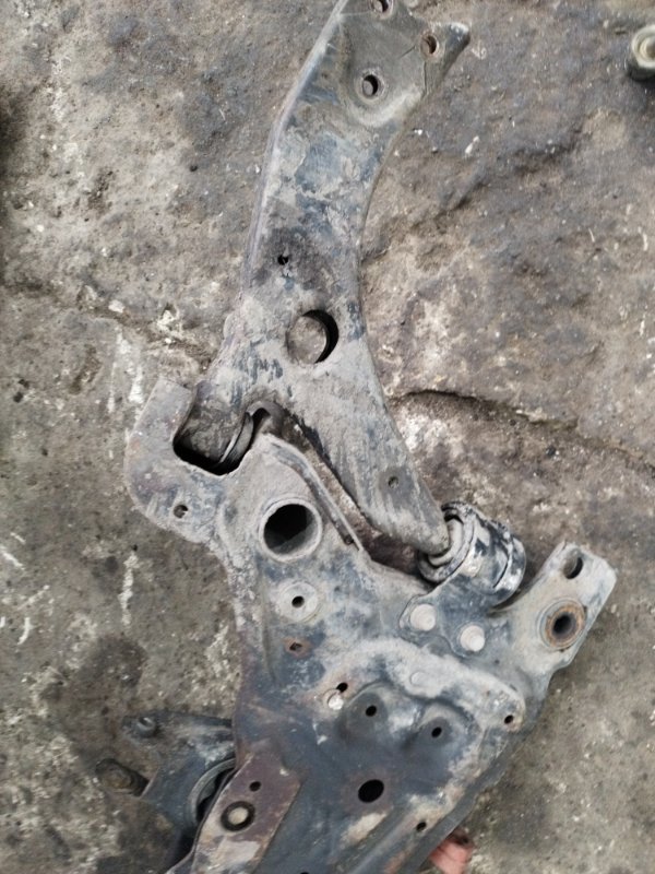 Балка подвески Ford FOCUS 2