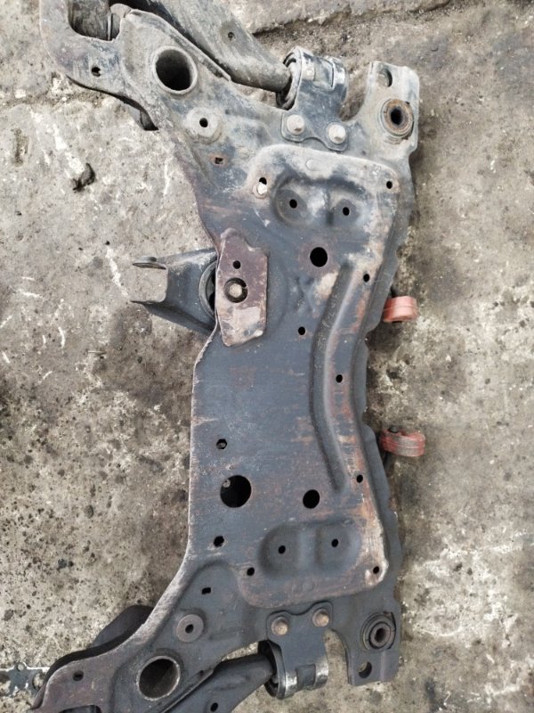 Балка подвески Ford FOCUS 2