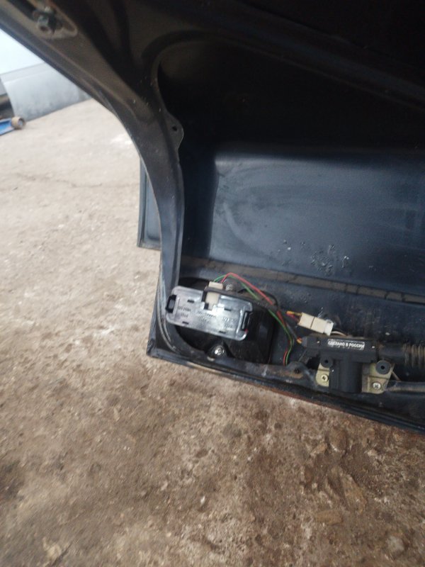 Крышка багажника лада 21102 2002