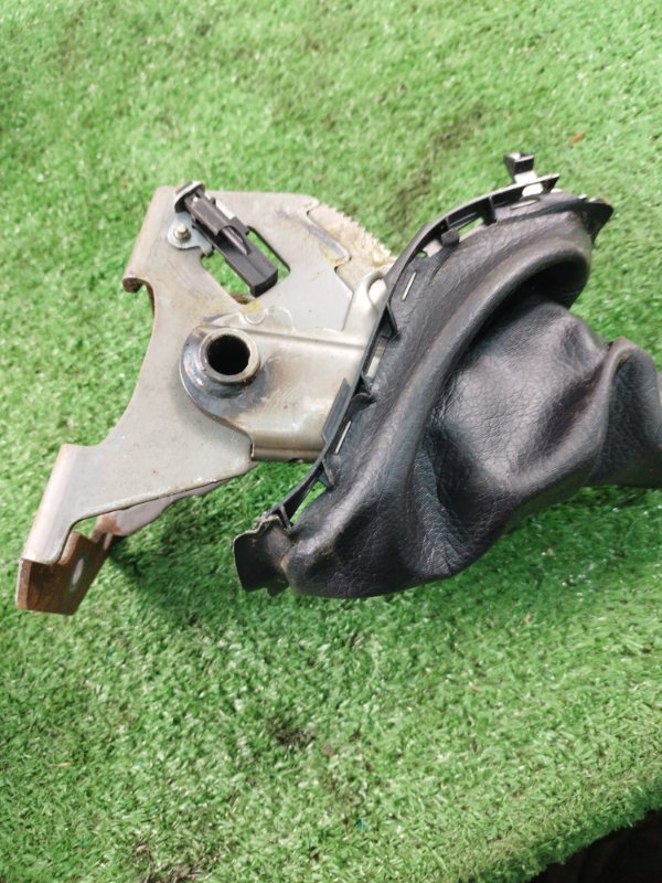 Рычаг стояночного тормоза Ford FOCUS 2