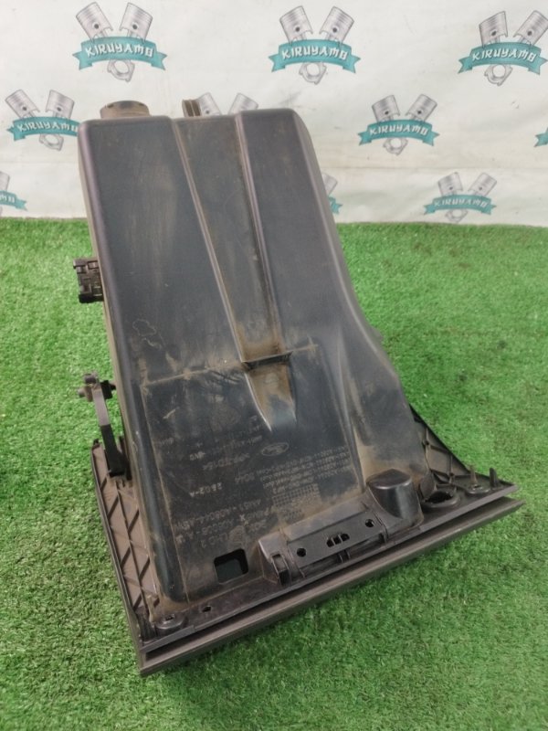 Бардачок Ford FOCUS 2