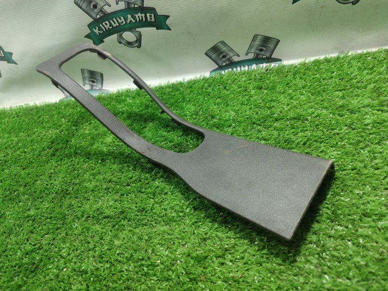 Накладка центральной консоли Ford FOCUS 2