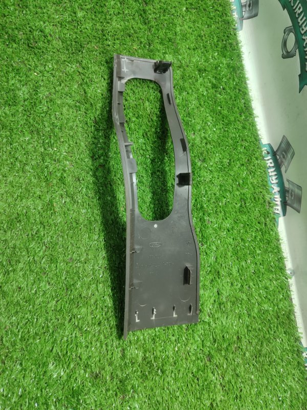 Накладка центральной консоли Ford FOCUS 2