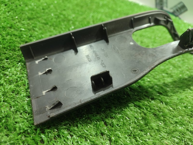 Накладка центральной консоли Ford FOCUS 2