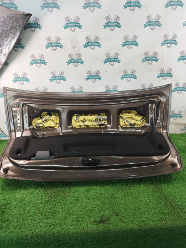 Крышка багажника лада Веста 2018