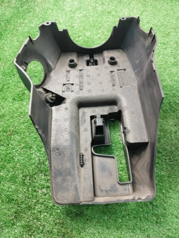 Кожух рулевой колонки лада Веста 2018