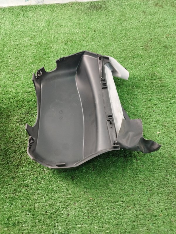 Кожух рулевой колонки лада Веста 2018