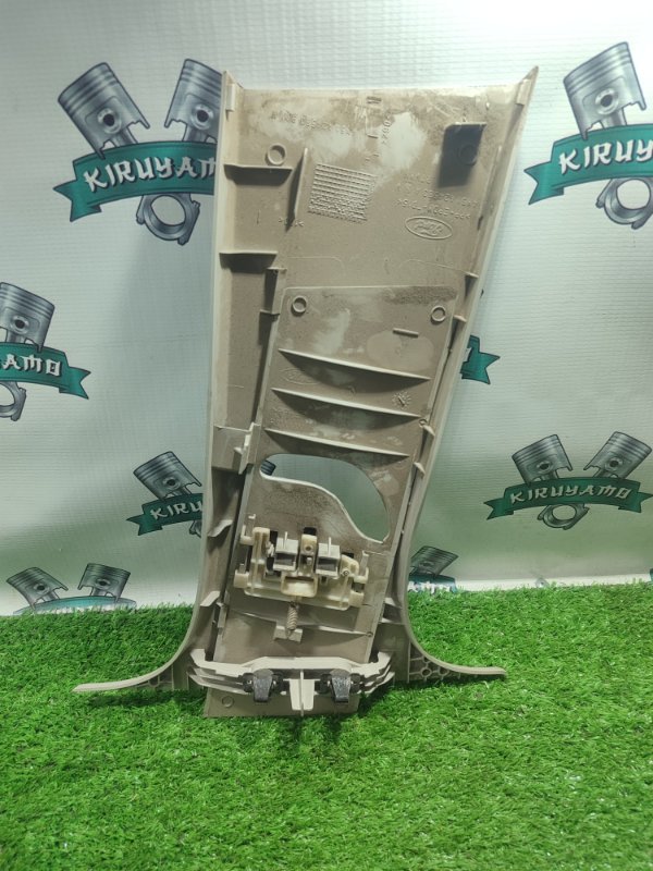 Обшивка стойки центральной нижней Ford FOCUS 2