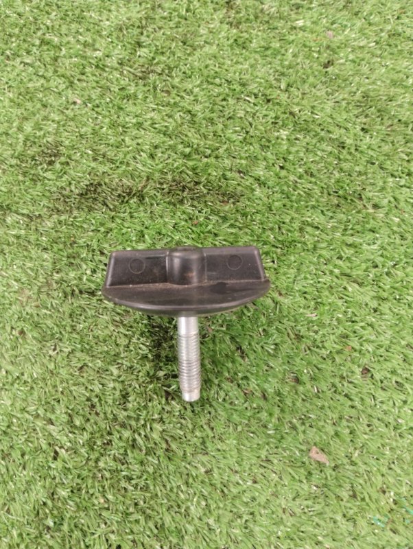 Болт крепления запасного колеса лада Веста 2018