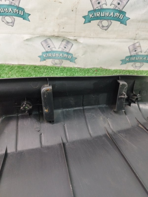 Накладка замка багажника лада Веста 2018