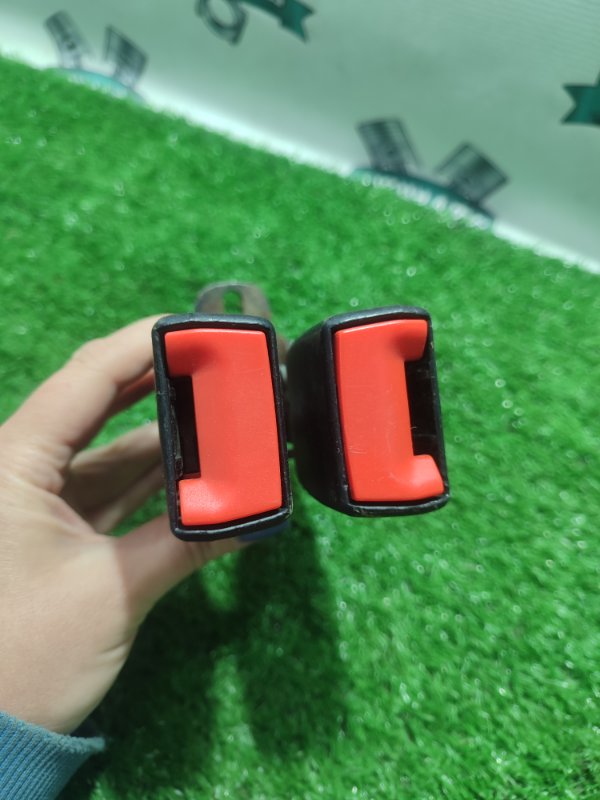 Замок ремня безопасности Ford FOCUS 2