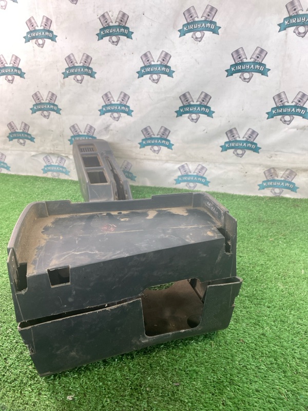 Консоль между сидений лада 21102 2002