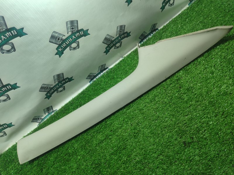 Накладка стойки лобового стекла Ford FOCUS 2